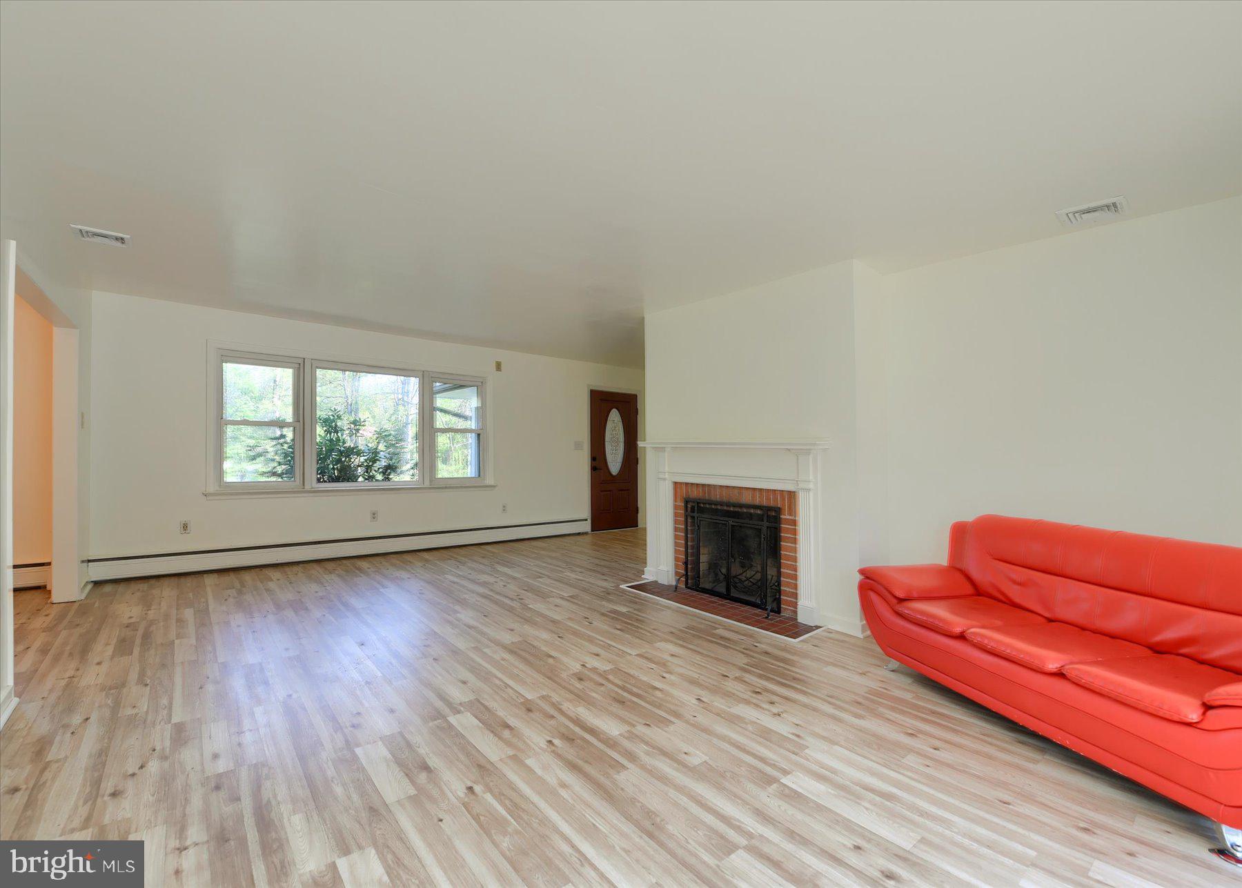 4301 Lakeview Road Harrisburg, PA 17112 - Photo 3 of 34 Gallery Image 3