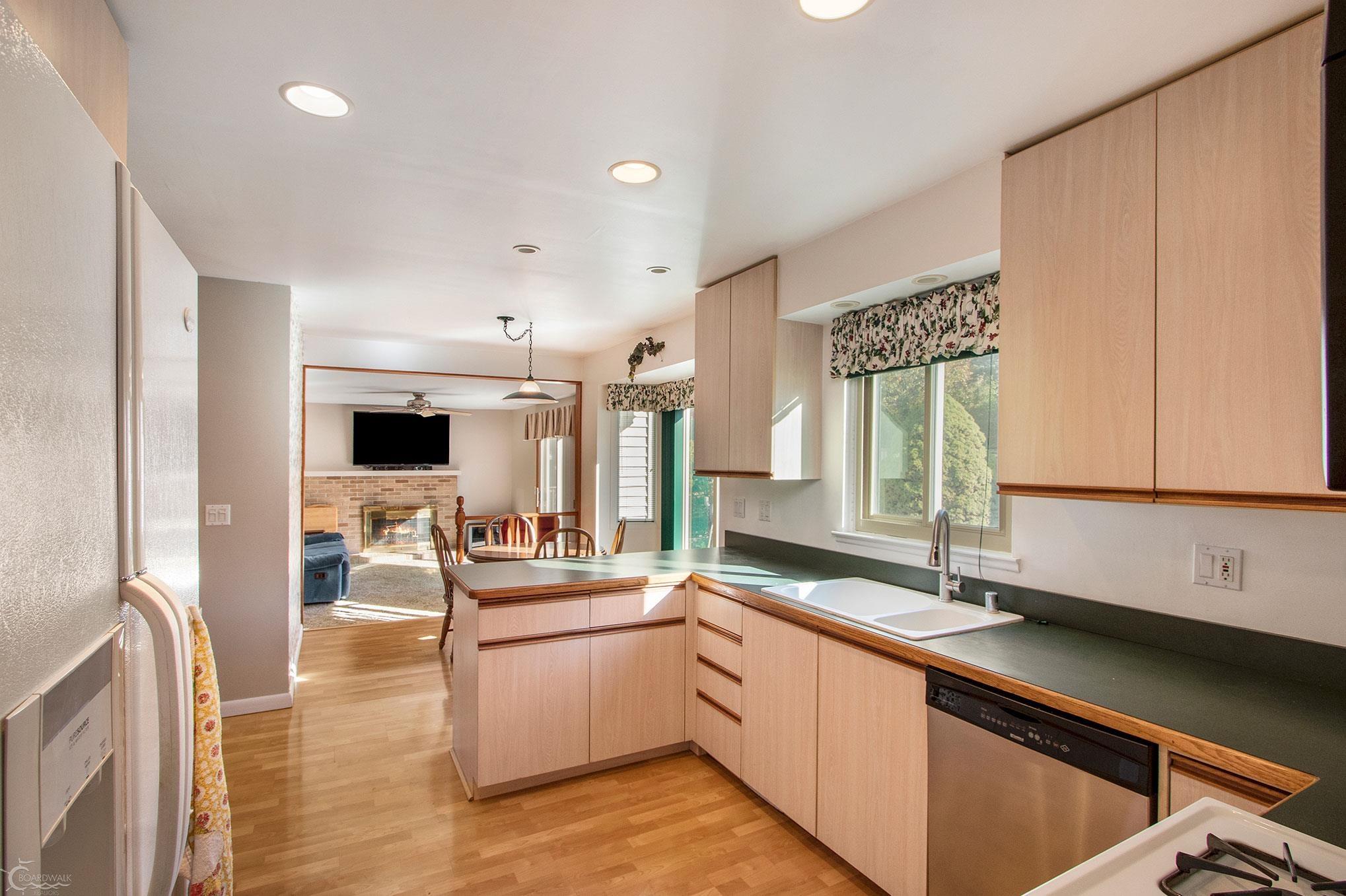 1719 Morningside Lane Rochester Hills, MI 48307 - Photo 7 of 26