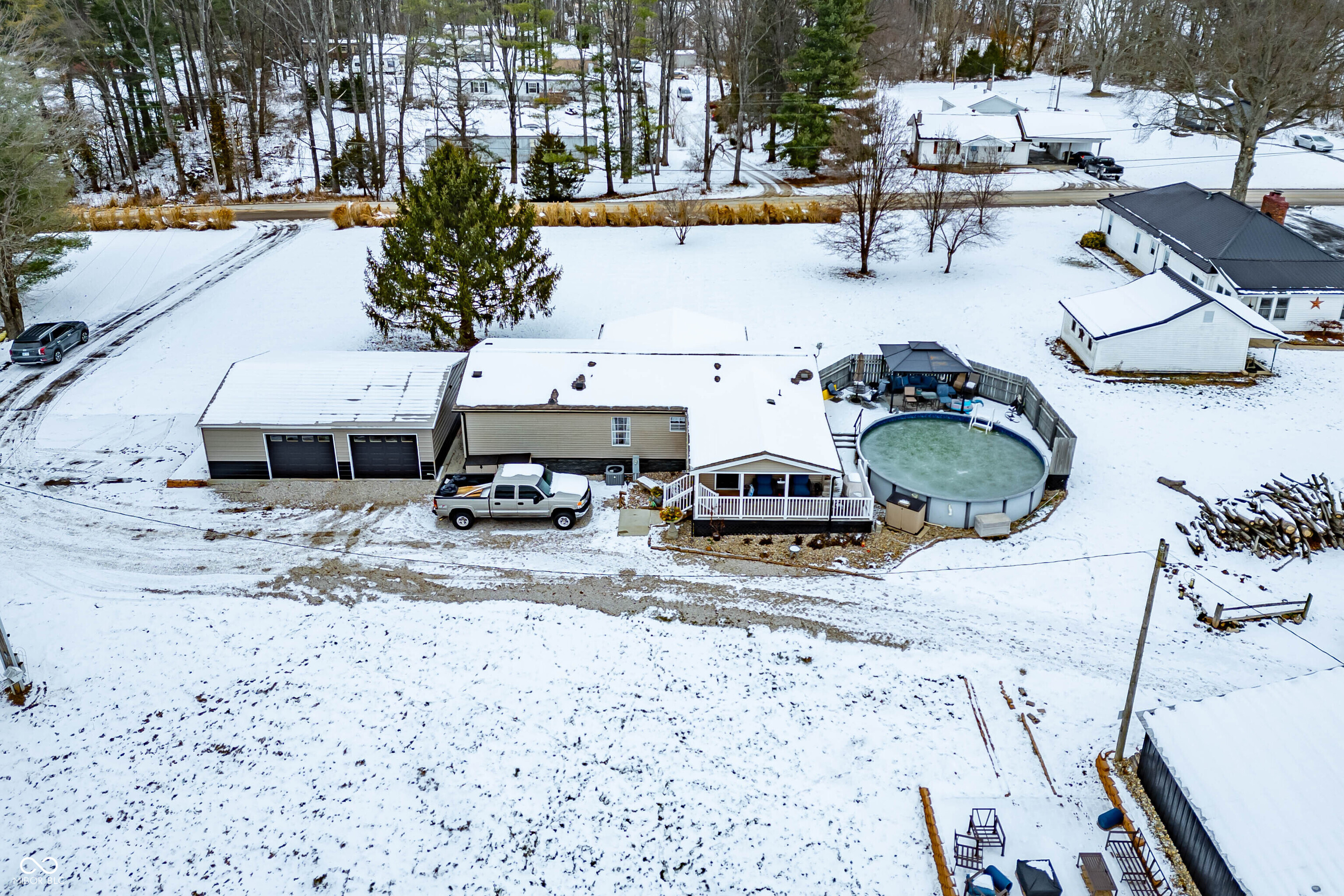 976 Vinegar Hill Road Bedford, IN 47421 - Photo 5 of 112