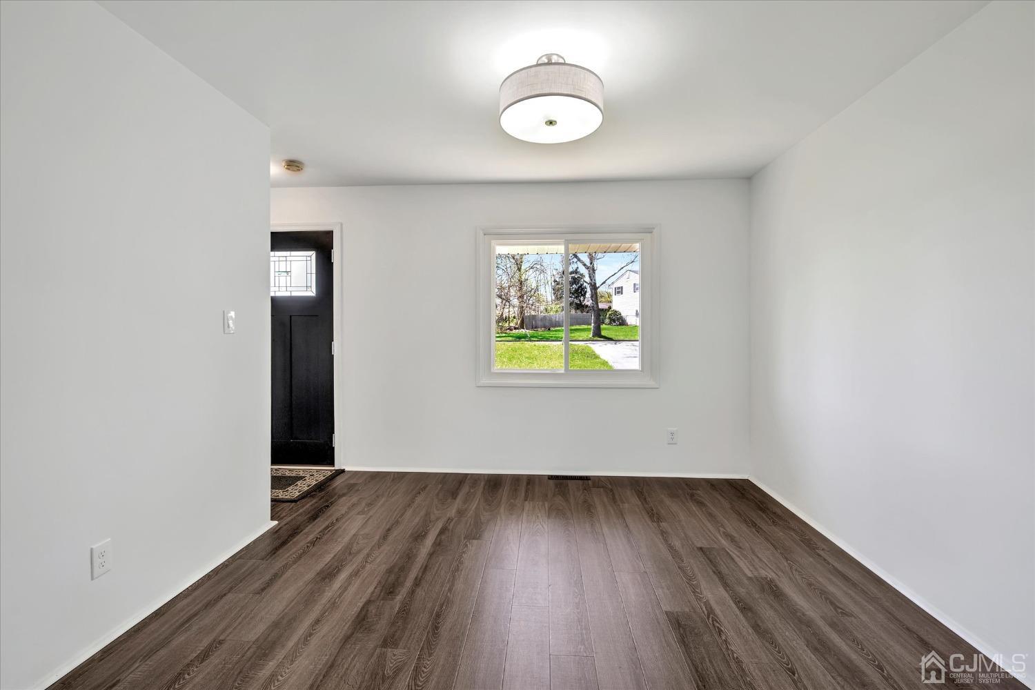 5 Calvin Road Kendall Park, NJ 08824 - Photo 10 of 31 Gallery Image 10