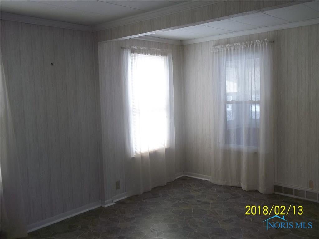 1622 North Stadium Road Oregon, OH 43616 - Photo 3 of 9 Gallery Image 3