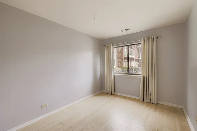 $182,000 | 707 West Central Road, Unit A6, Mount Prospect, IL 60056