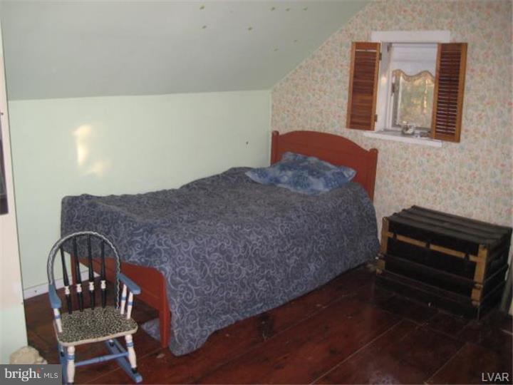 5677 Vera Cruz Road Emmaus, PA 18049 - Photo 13 of 14 Gallery Image 13