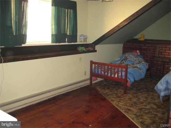 5677 Vera Cruz Road Emmaus, PA 18049 - Photo 4 of 14 Gallery Image 4