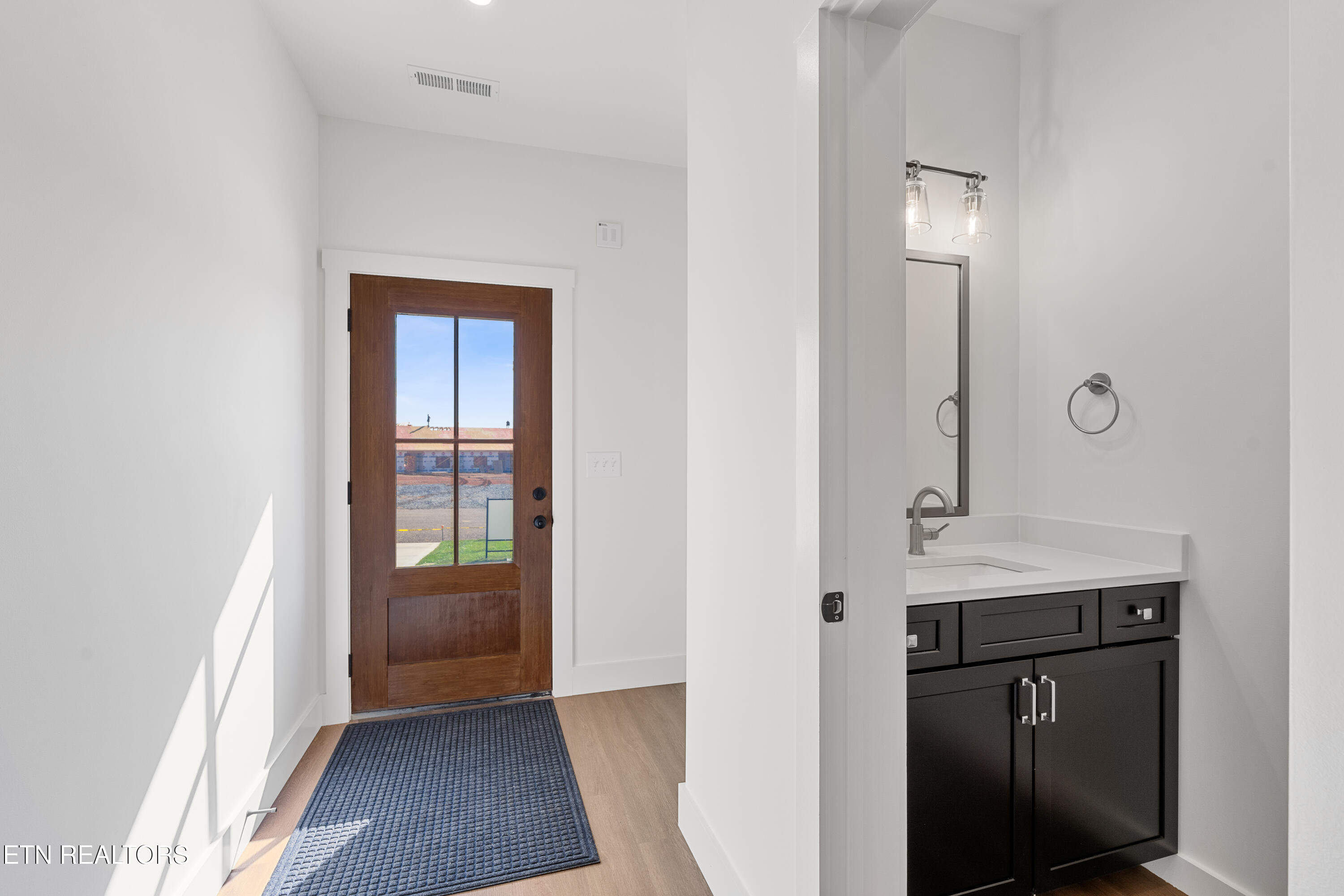1337 Grace Ridge Drive Sevierville, TN 37862 - Photo 6 of 53 Entry | Half Bath