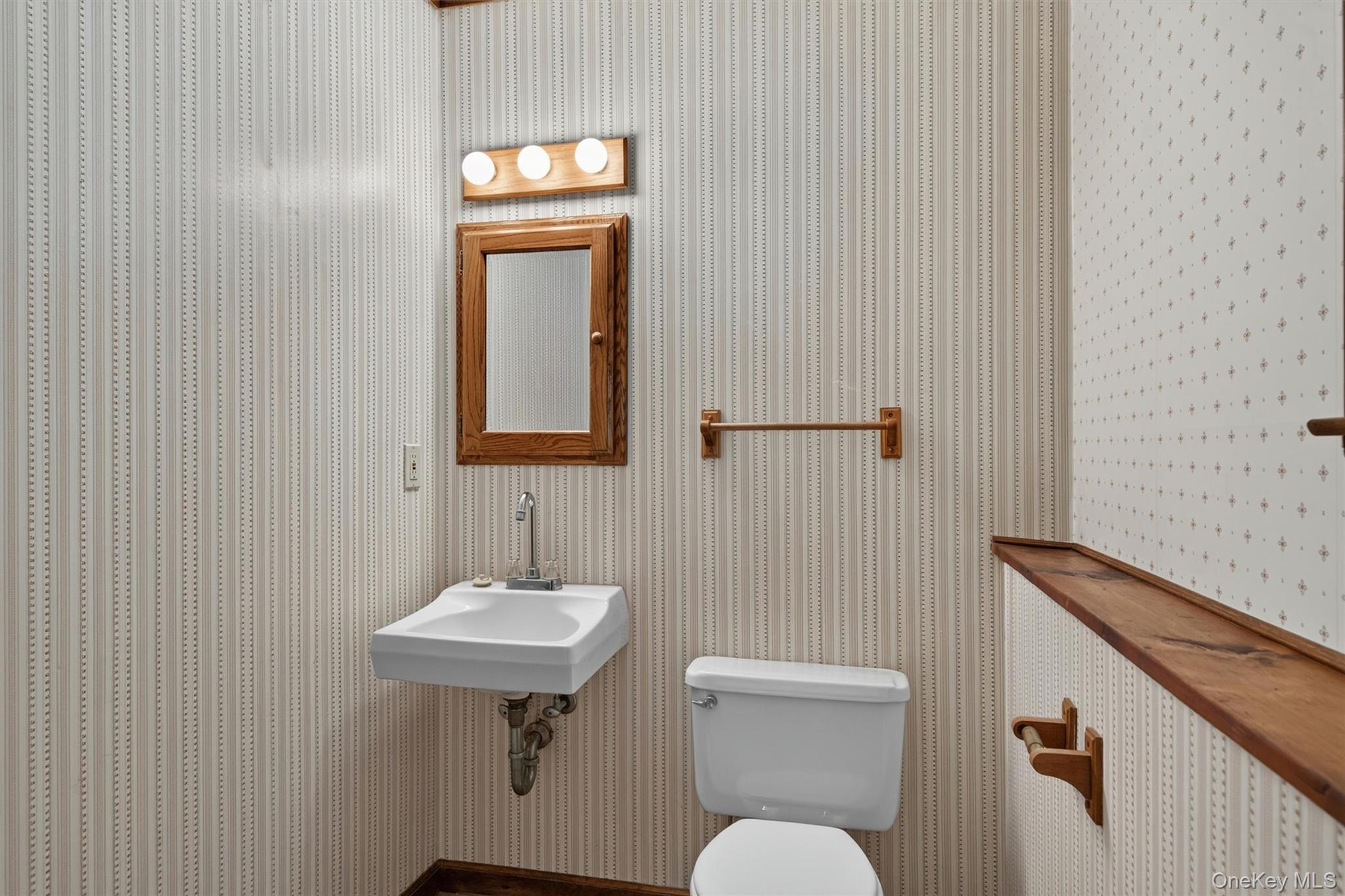 33 Seaman Road Middletown, NY 10941 - Photo 32 of 46