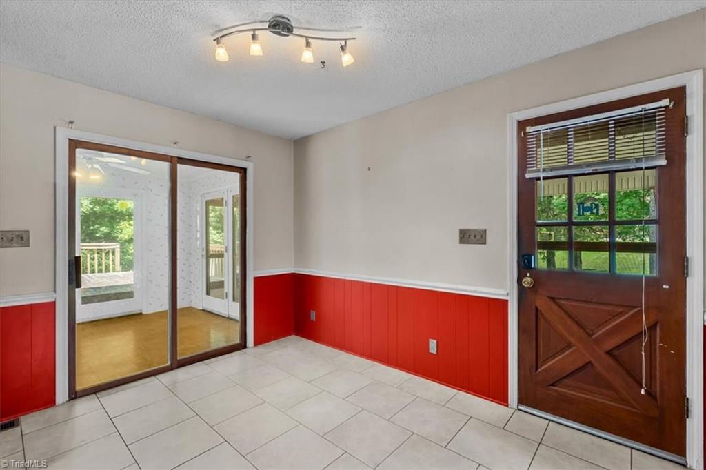 1013 Gladstone Road Mocksville, NC 27028 - Photo 10 of 48