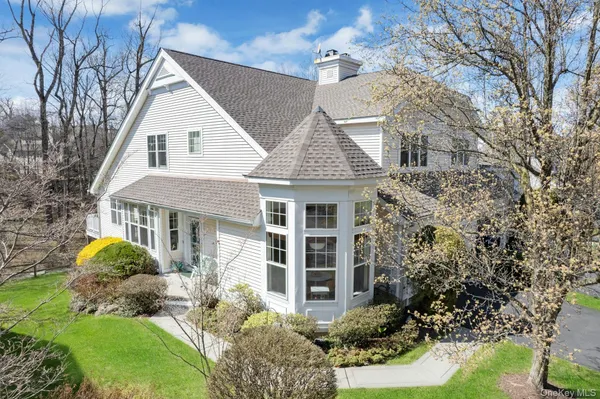 $1,098,000 | 18 Briarbrook Drive, Briarcliff Manor, NY 10510