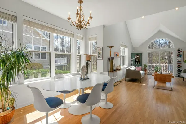 $1,098,000 | 18 Briarbrook Drive, Briarcliff Manor, NY 10510
