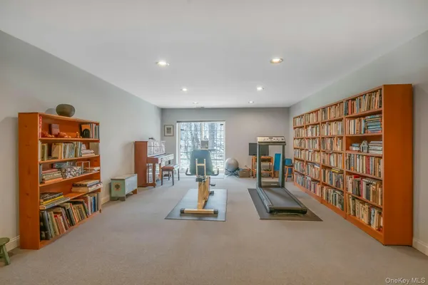 $1,098,000 | 18 Briarbrook Drive, Briarcliff Manor, NY 10510