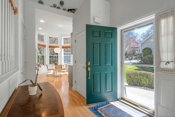 $1,098,000 | 18 Briarbrook Drive, Briarcliff Manor, NY 10510