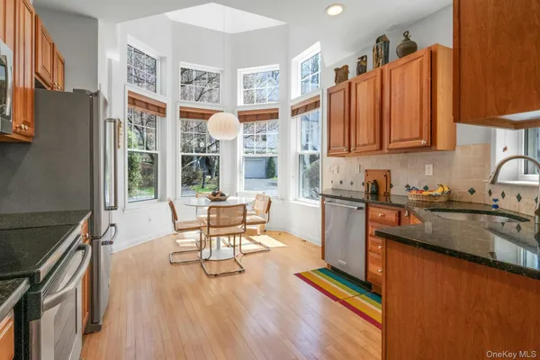 $1,098,000 | 18 Briarbrook Drive, Briarcliff Manor, NY 10510