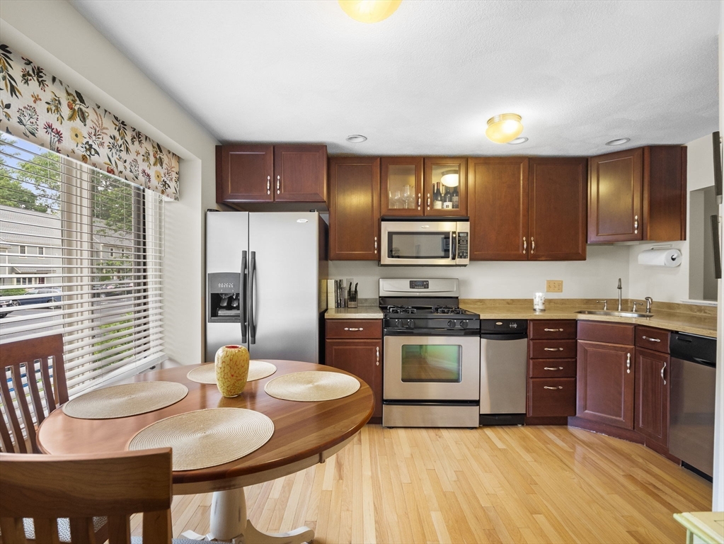 4 Deer Path, Unit 2 Maynard, MA 01754 - Photo 3 of 34