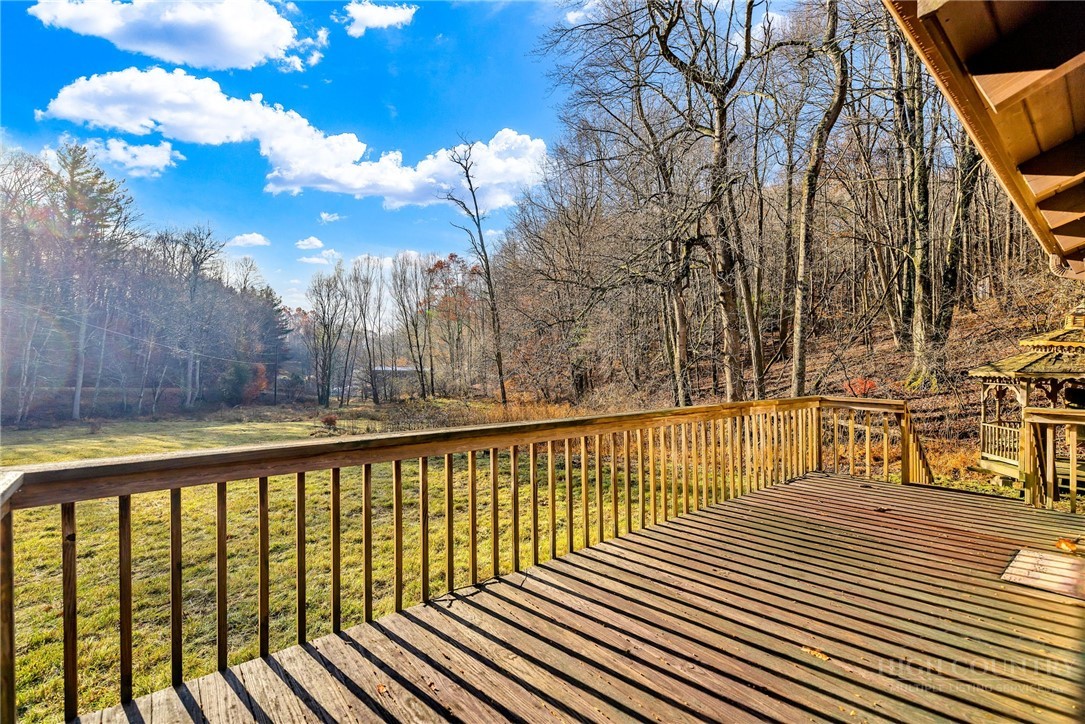 1451 Elliott Road West Jefferson, NC 28694 - Photo 3 of 33