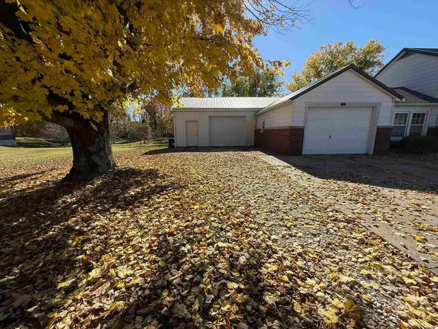 $239,700 | 1989 West Division Road, Jasper, IN 47546