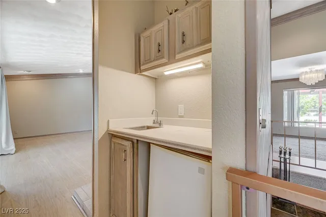 $3,000 | 2885 Duneville Street, Las Vegas, NV 89146