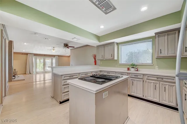 $3,000 | 2885 Duneville Street, Las Vegas, NV 89146