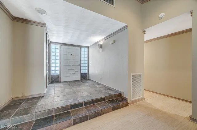 $3,000 | 2885 Duneville Street, Las Vegas, NV 89146