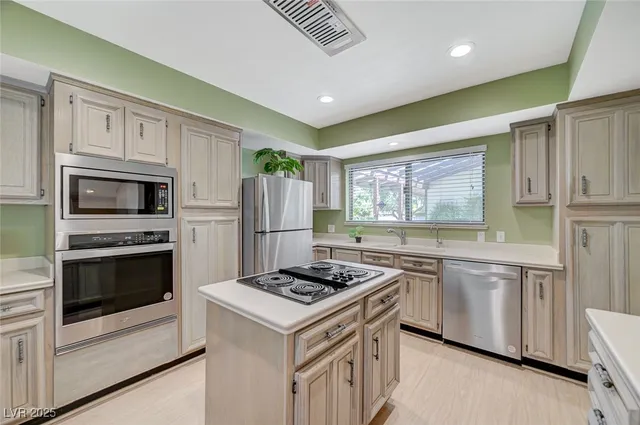 $3,000 | 2885 Duneville Street, Las Vegas, NV 89146