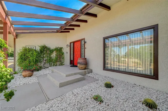 $3,000 | 2885 Duneville Street, Las Vegas, NV 89146