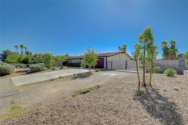 $3,000 | 2885 Duneville Street, Las Vegas, NV 89146