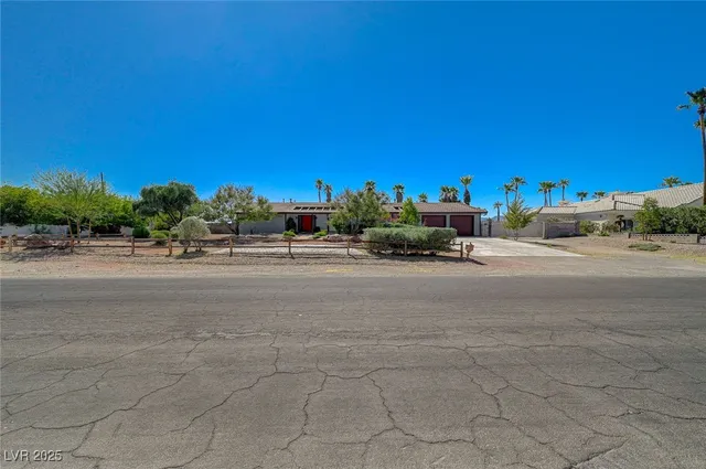 $3,000 | 2885 Duneville Street, Las Vegas, NV 89146