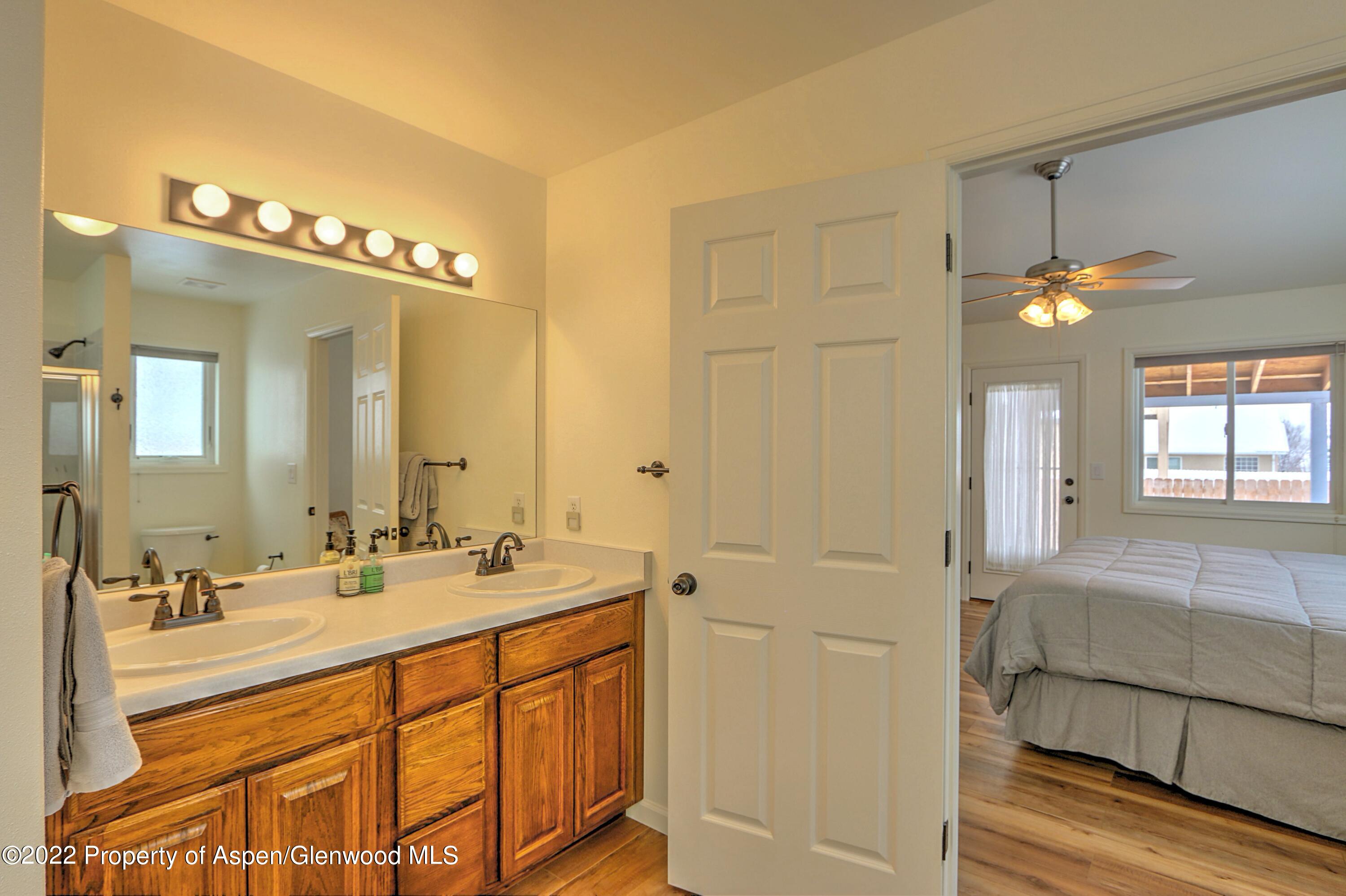 993 Hickory Drive Rifle, CO 81650 - Photo 15 of 25 Master Bath