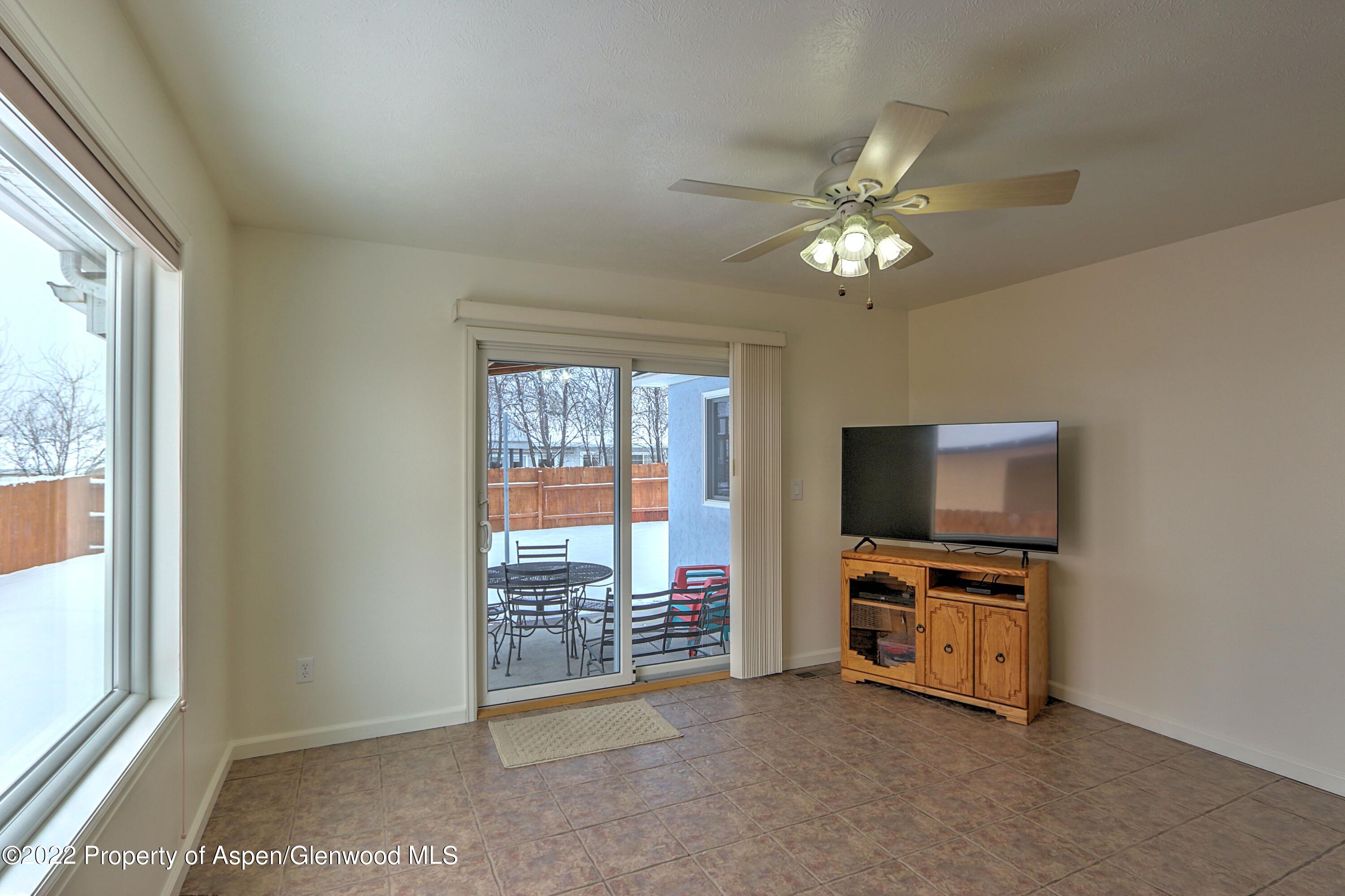 993 Hickory Drive Rifle, CO 81650 - Photo 8 of 25 Family Room