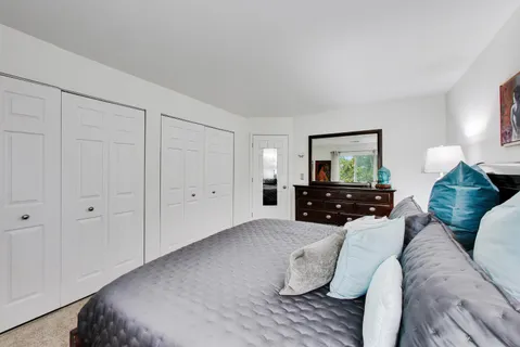 $225,000 | 900 South Plum Grove Road, Unit 216, Palatine, IL 60067