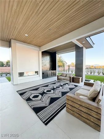$4,800,000 | 500 Trenier Drive, Henderson, NV 89002