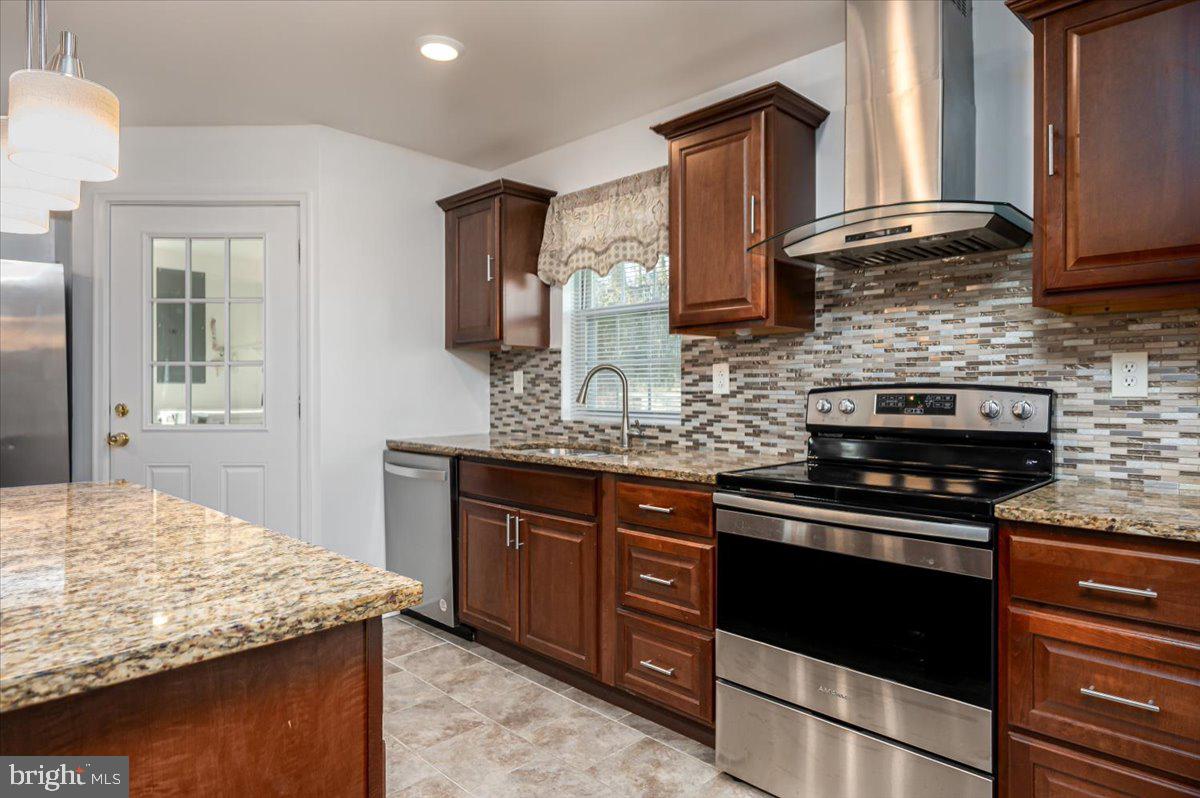 1902 Southridge Drive Edgewood, MD 21040 - Photo 4 of 36