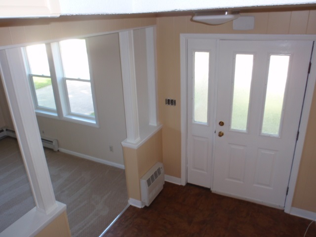 28 Jackson Avenue Rutland, VT 05701 - Photo 3 of 37