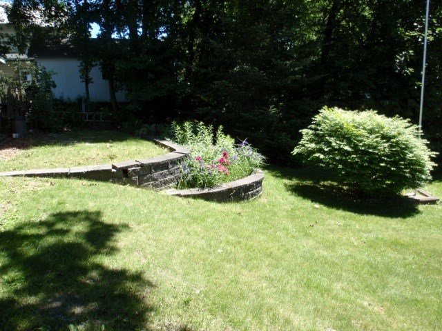 28 Jackson Avenue Rutland, VT 05701 - Photo 22 of 37