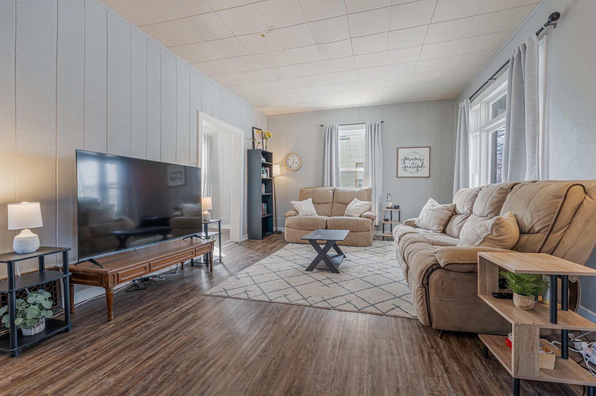 724 Main Street Neenah, WI 54956 - Photo 4 of 31