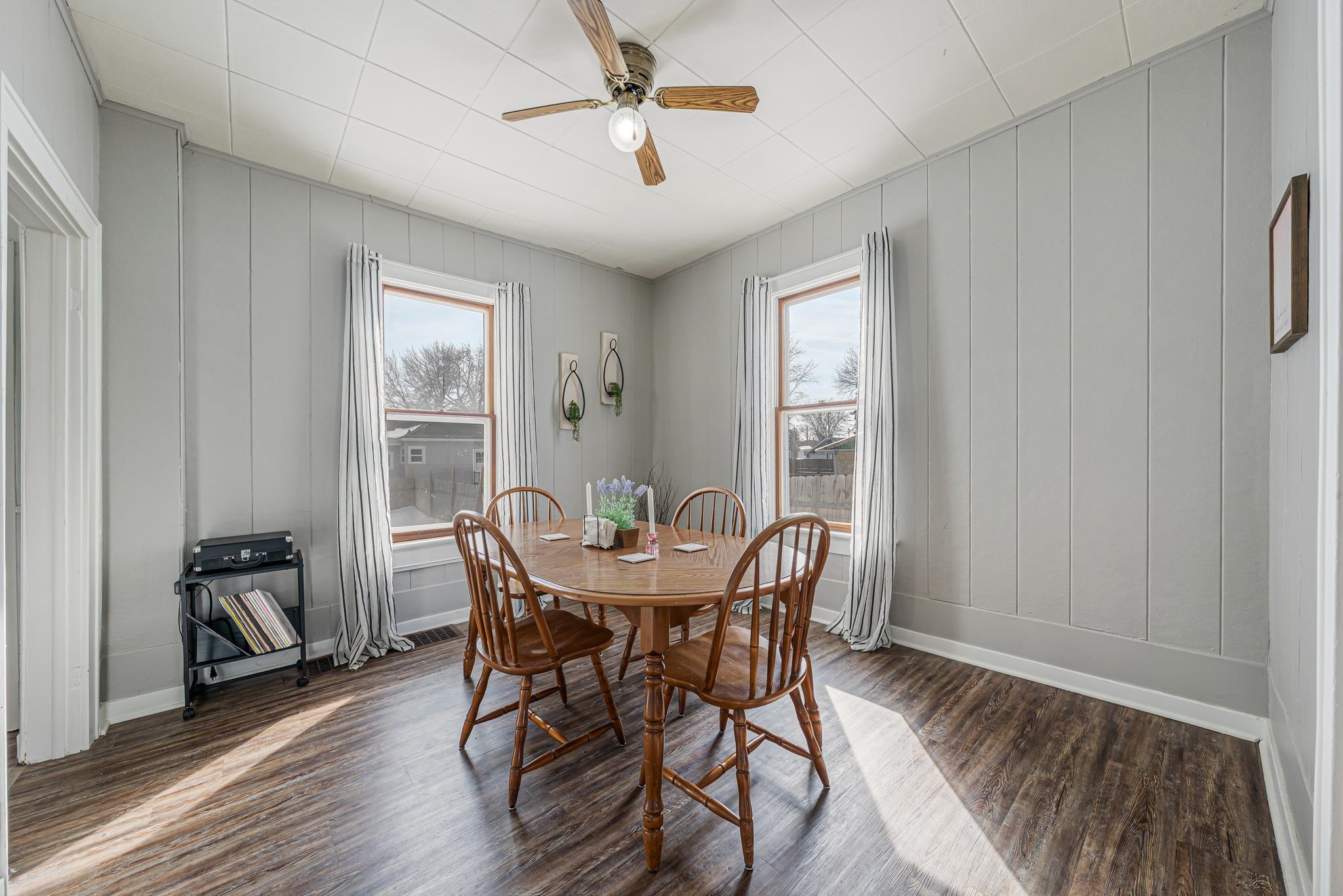 724 Main Street Neenah, WI 54956 - Photo 8 of 31