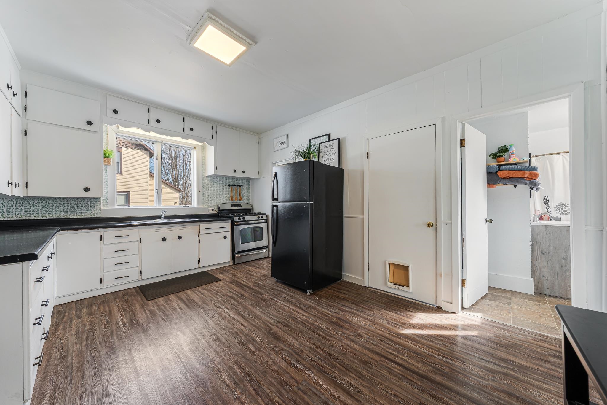 724 Main Street Neenah, WI 54956 - Photo 10 of 31