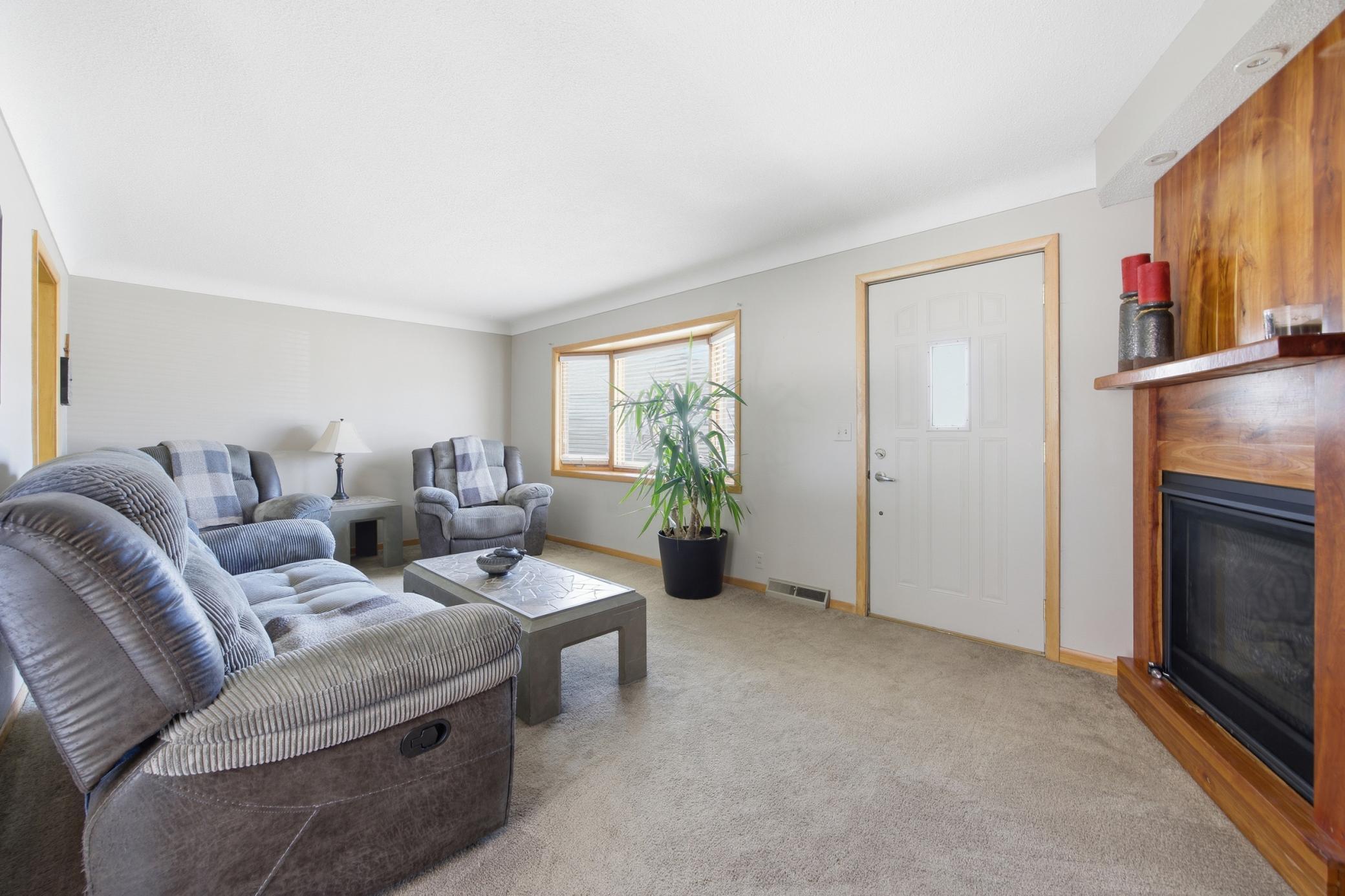 2105 6th Street South Moorhead, MN 56560 - Photo 5 of 28