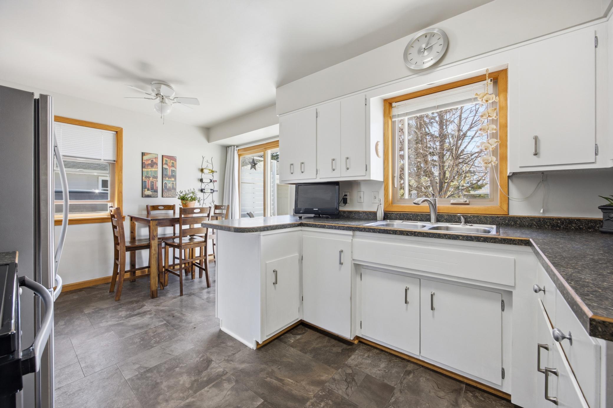 2105 6th Street South Moorhead, MN 56560 - Photo 9 of 28