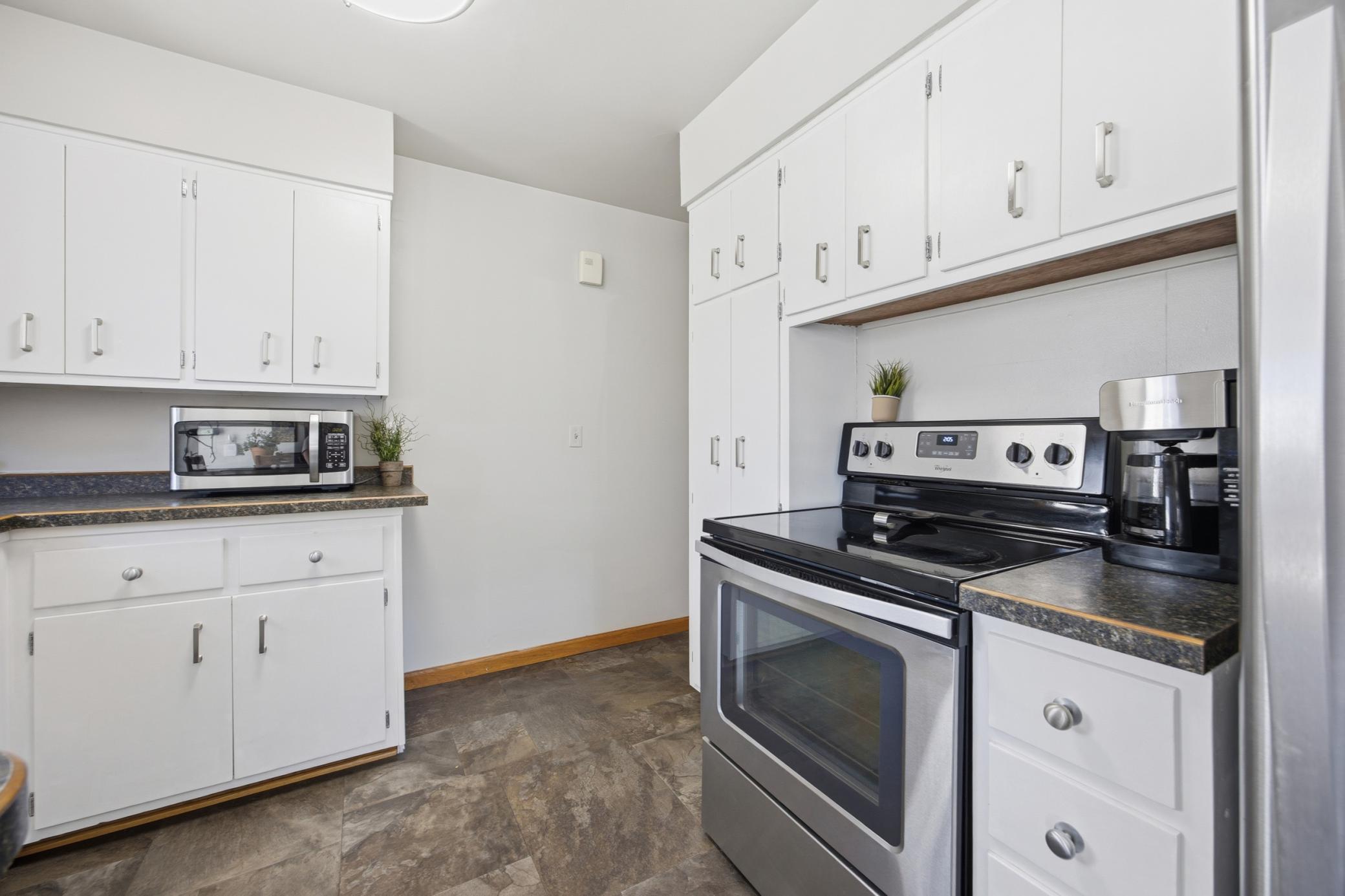 2105 6th Street South Moorhead, MN 56560 - Photo 10 of 28