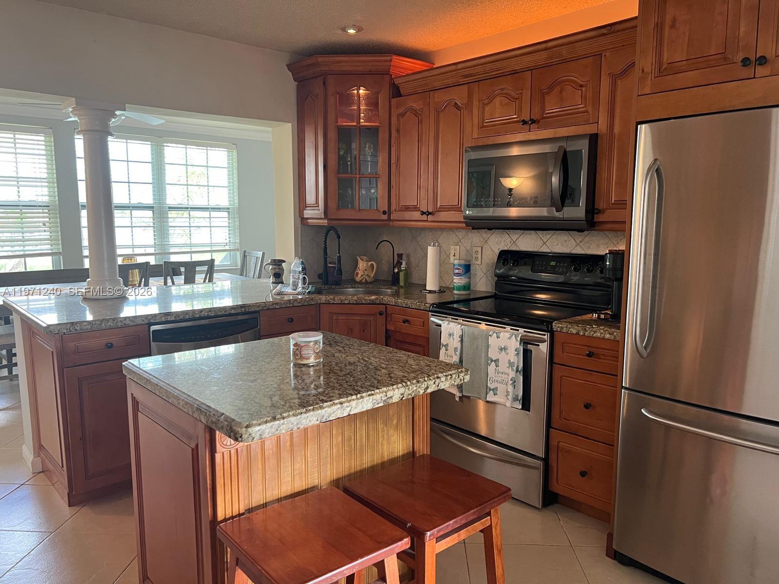 6805 Northwest 75th Street Tamarac, FL 33321 - Photo 4 of 50