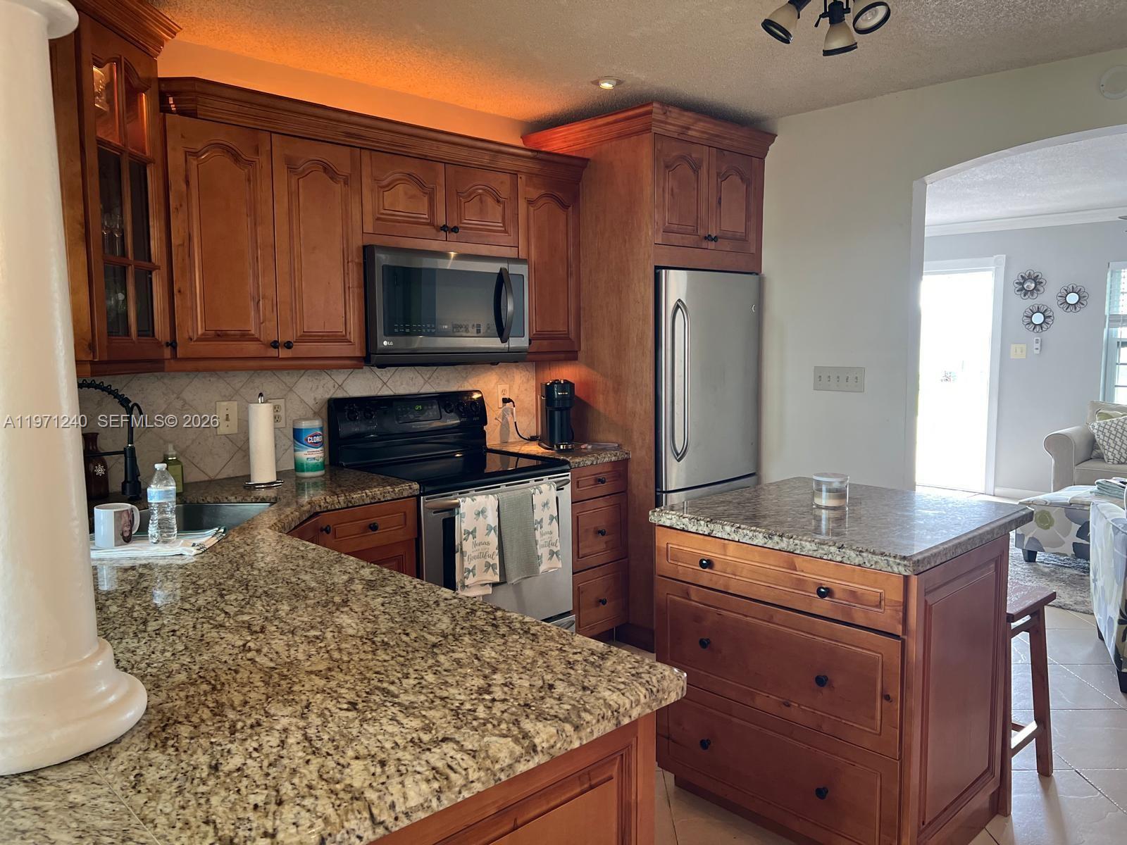 6805 Northwest 75th Street Tamarac, FL 33321 - Photo 5 of 50