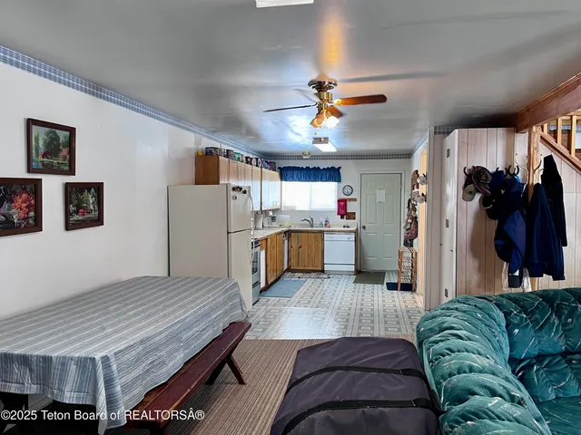 $975,000 | 466 Willow Crk Cyn Road, Bedford, WY 83112