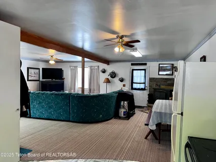 $975,000 | 466 Willow Crk Cyn Road, Bedford, WY 83112