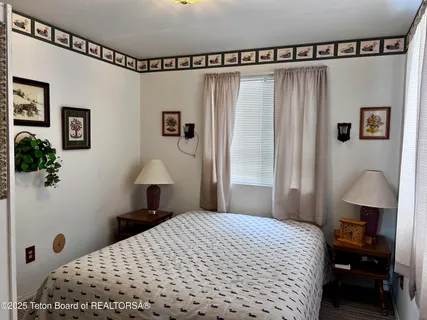 $975,000 | 466 Willow Crk Cyn Road, Bedford, WY 83112