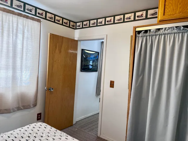 $975,000 | 466 Willow Crk Cyn Road, Bedford, WY 83112