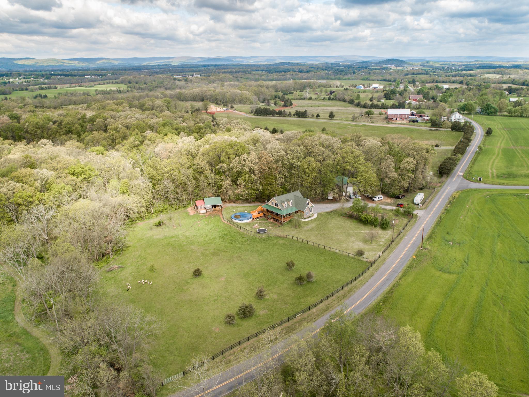 3794 Bullfrog Road Taneytown, MD 21787 - Photo 4 of 44