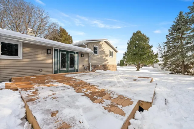 $359,900 | 215 Lilac Lane, Belgium, WI 53004