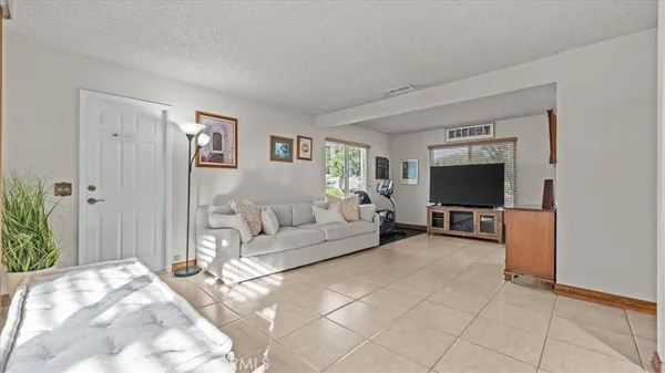 $975,000 | 1613 Erin Avenue, Upland, CA 91784