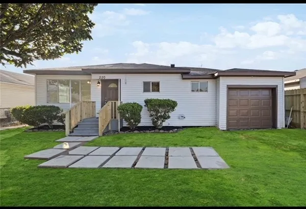 $2,000 | 220 Armstrong Street, Houston, TX 77029