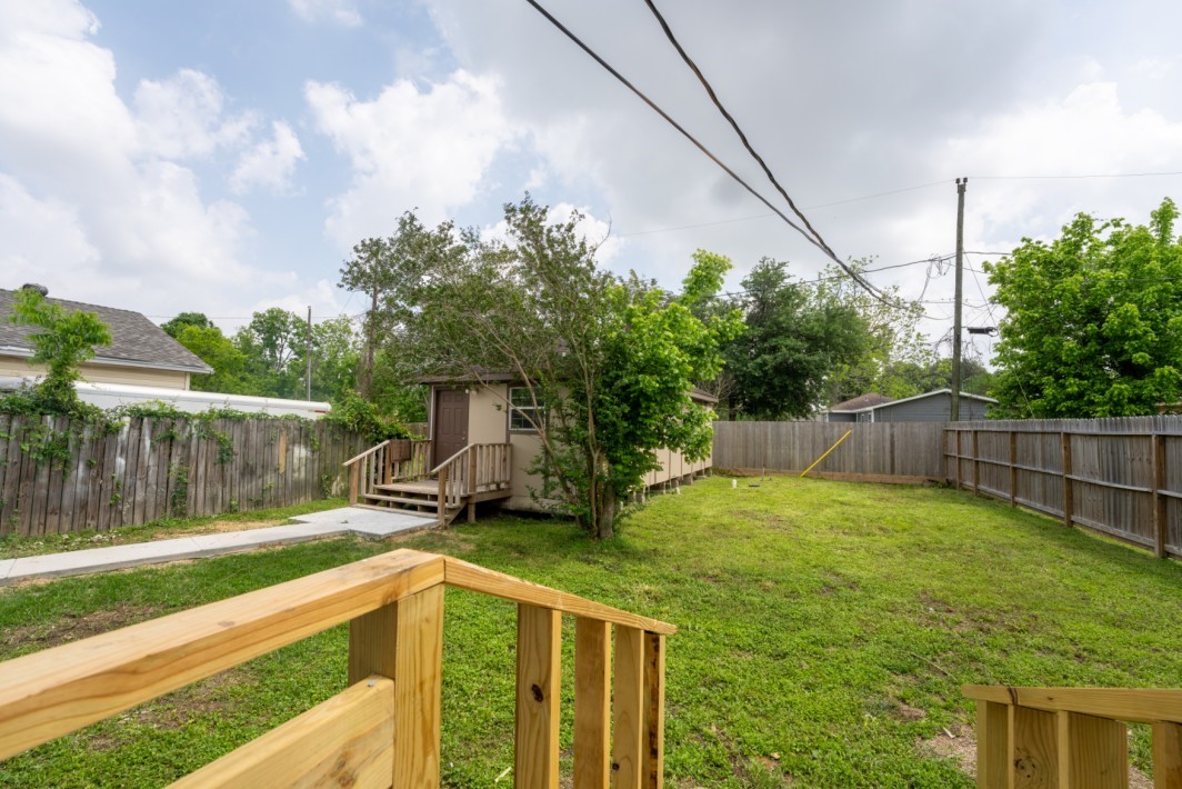 220 Armstrong Street Houston, TX 77029 - Photo 21 of 26